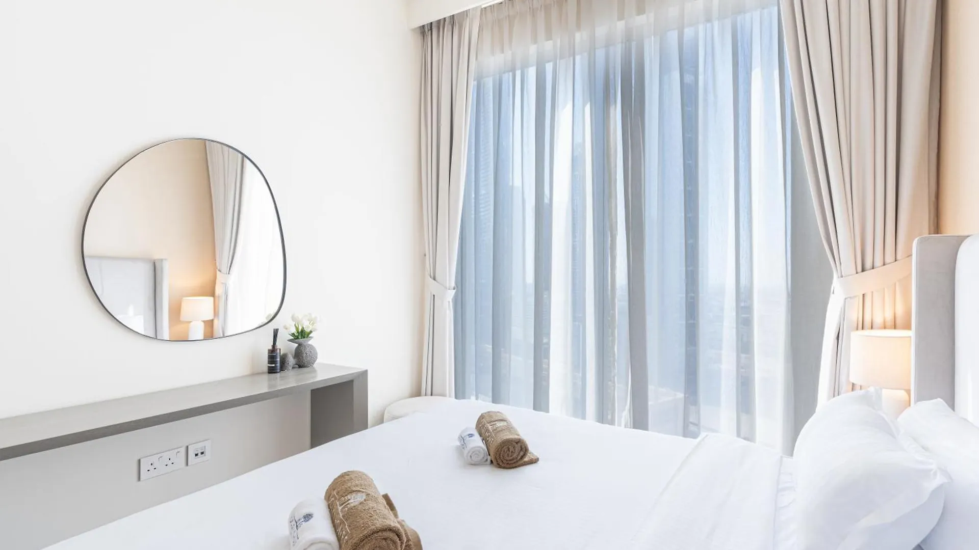 Minimal 1Br Minutes Away From The Dubai Mall Apartment